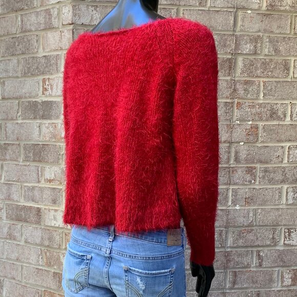 Decree Fuzzy Eyelash Knit Long Sleeve Boatneck Cropped Sweater Sz M - Picture 6 of 13